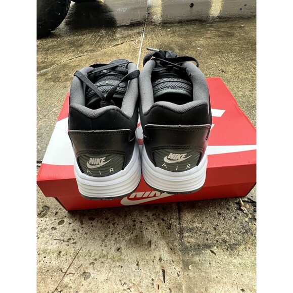 Nike Air Max Solo Black White Panda Gym Running Sneakers HQ2572-001 Mens Size 11 main image 4
